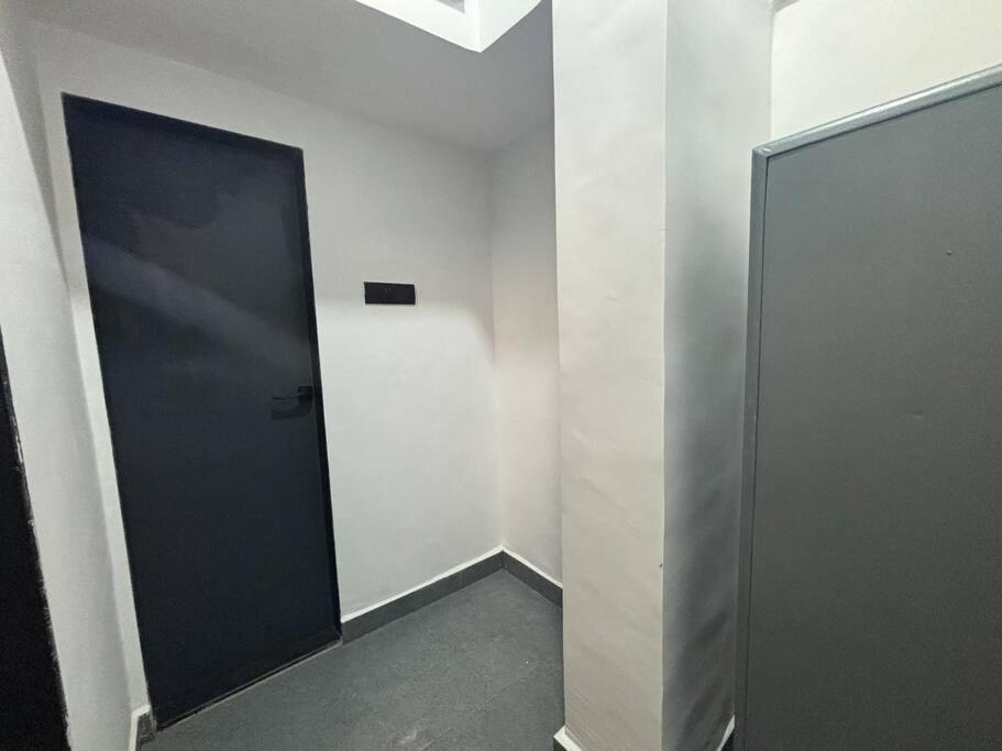 Apartament #4 Ensuite Cozy Place - Hub Of *